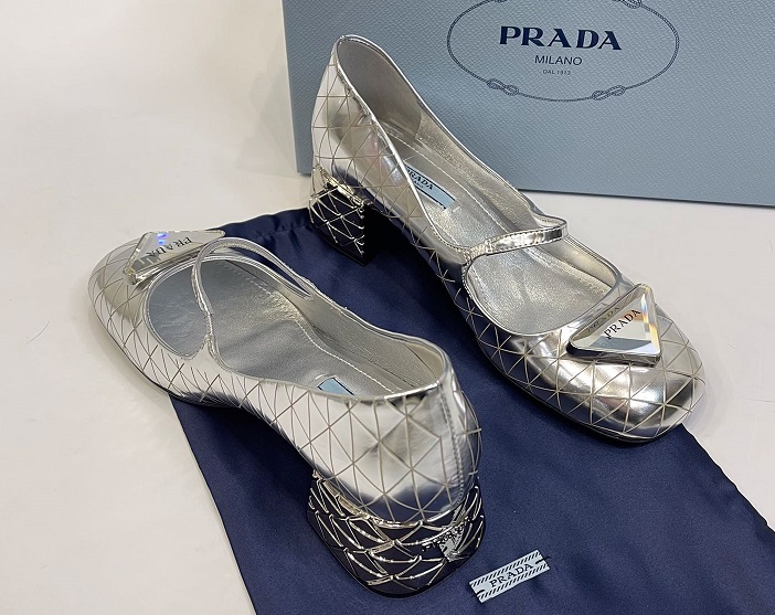 Prada Официальный Сайт Интернет Магазин Москва