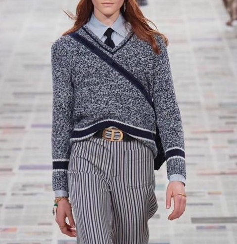 Женский серый свитер Christian Dior