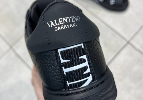 Кроссовки Valentino Garavani VL7N черные