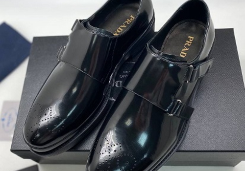 Черные мужские ботинки Prada