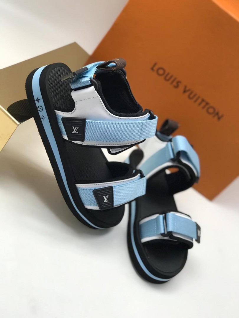 Женские сандалии Louis Vuitton голубые