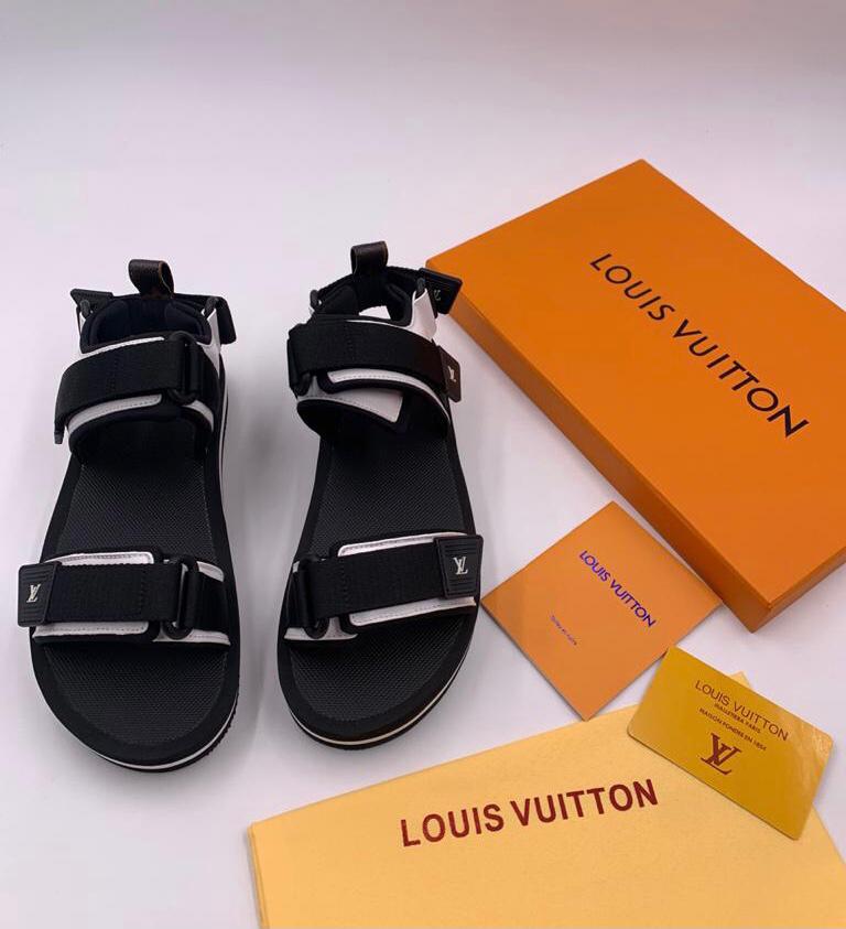 Женские сандалии Louis Vuitton черные