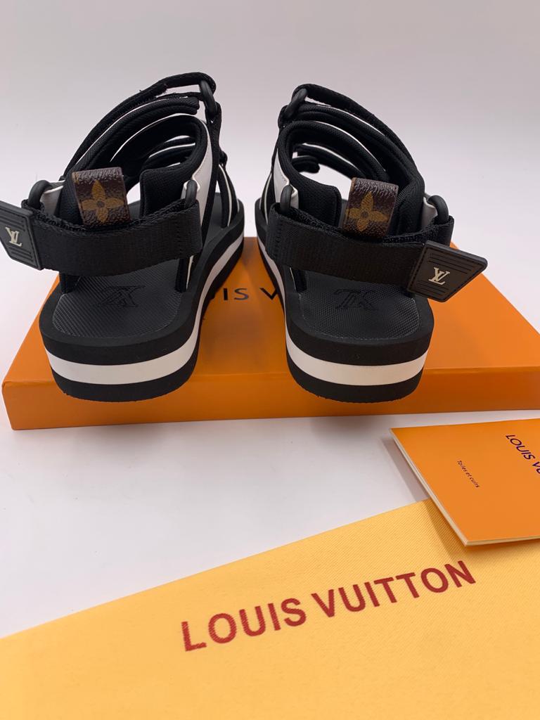 Женские сандалии Louis Vuitton черные
