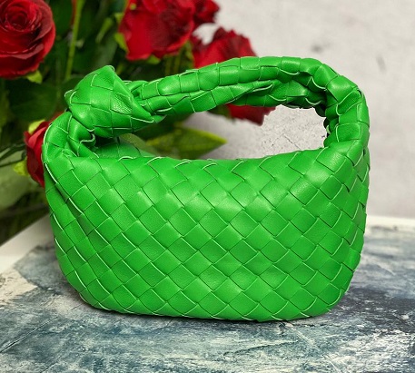 Зеленая кожаная сумка Bottega Veneta Jodie