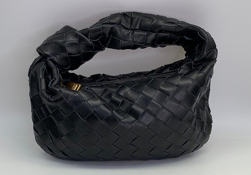 Черная кожаная сумка Bottega Veneta Jodie