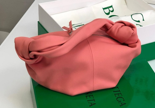Розовая кожаная сумка Bottega Veneta Borsa Mini