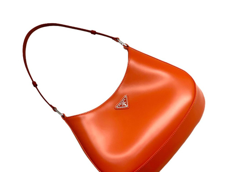 Кожаная сумка Prada Cleo оранжевая