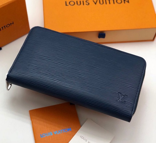 Кошелек Louis Vuitton из натуральной кожи Epi