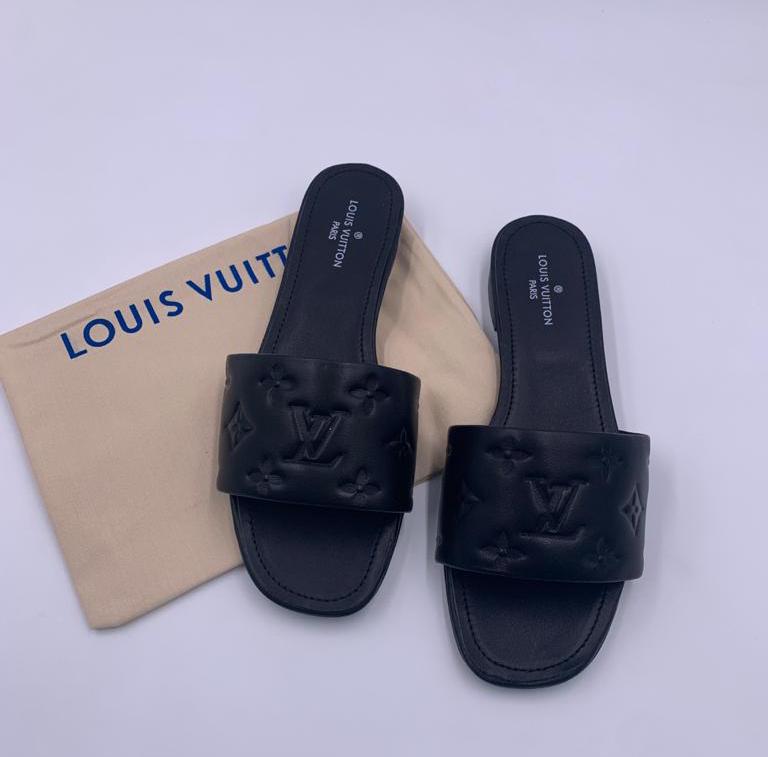 Женские черные шлепки Louis Vuitton