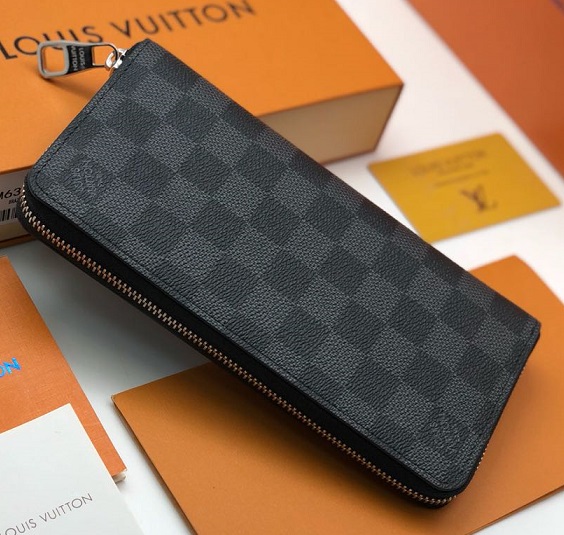 Бумажник Louis Vuitton Zippy канва