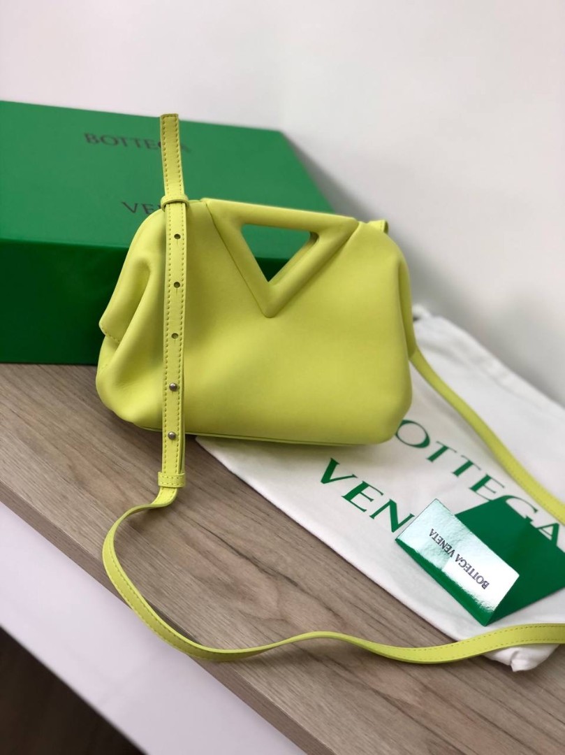 Кожаная сумка Bottega Veneta Point Mini
