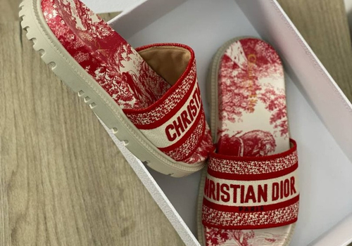 Красные шлепанцы Christian Dior