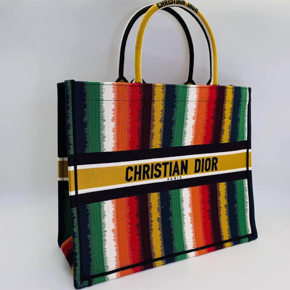 Сумка-тоут Christian Dior Book Tote 41 см цветная