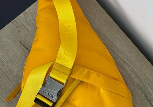Женский рюкзак Prada желтый