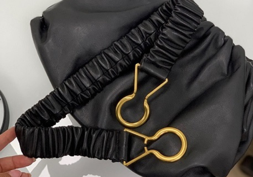 Женский черный кожаный ремень Bottega Veneta