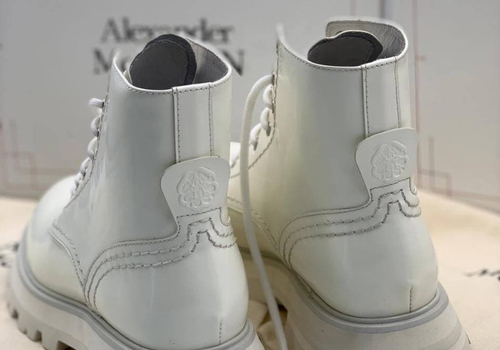Женские кожаные ботинки Alexander McQueen белые