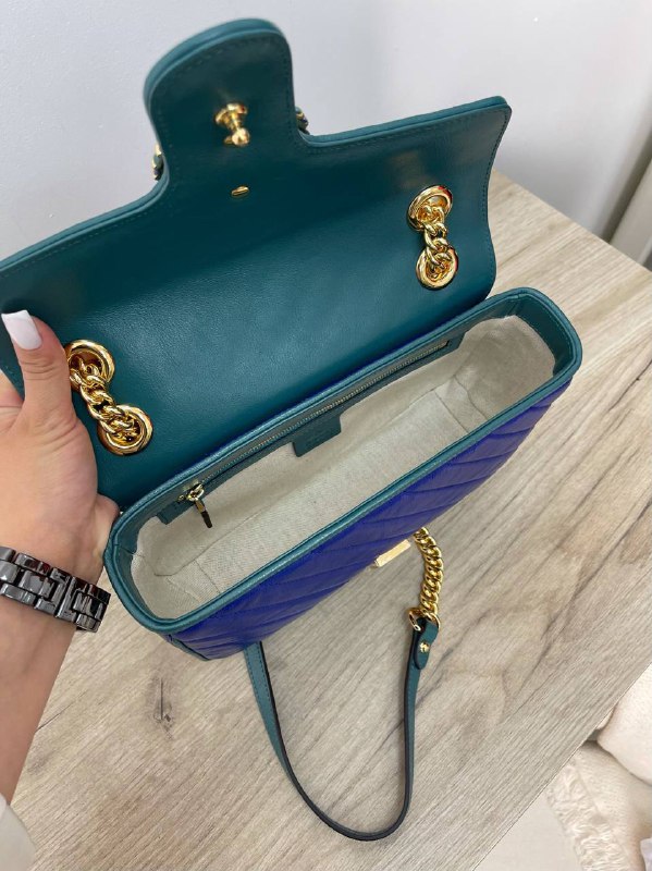 Женская кожаная сумка Gucci Marmont синяя с золотой цепочкой