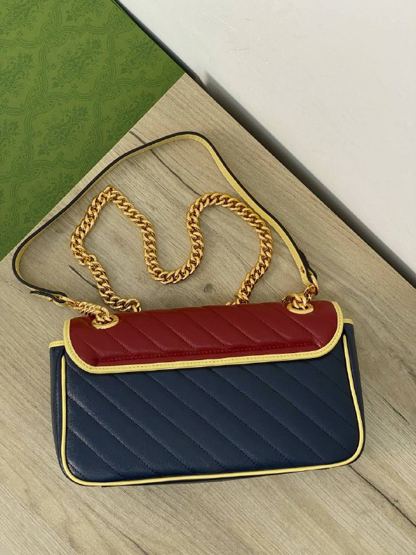 Женская кожаная сумка Gucci Marmont синяя с красным