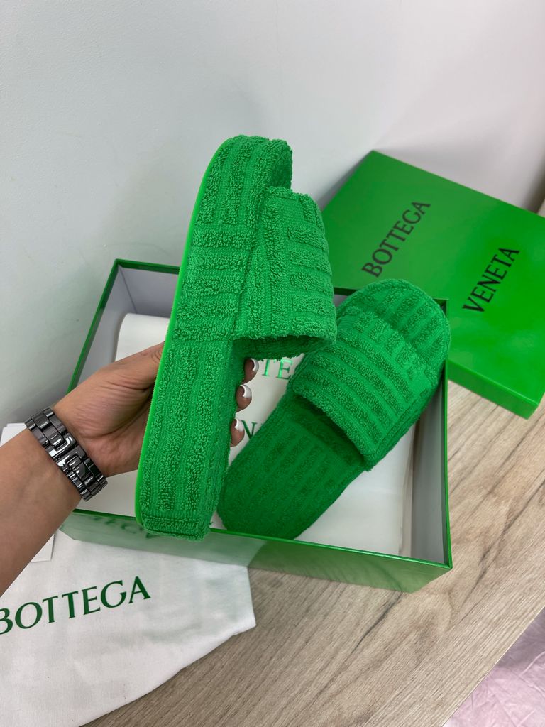 Женские шлепки Bottega Veneta зеленые