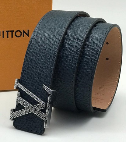 Черный кожаный ремень Louis Vuitton с лого