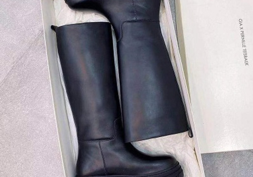 Кожаные черные сапоги Gia Couture