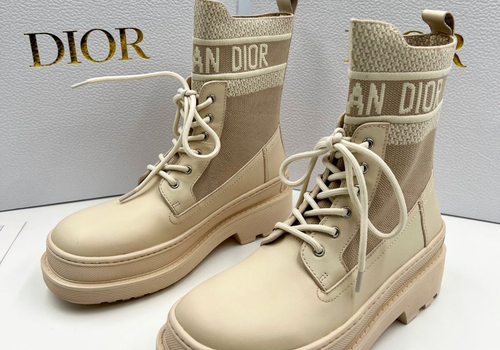 Бежевые женские ботинки Christian Dior