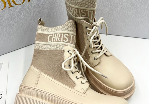 Бежевые женские ботинки Christian Dior