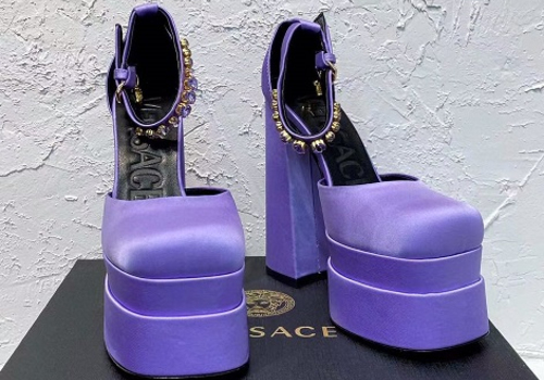 Женские туфли Versace голубые