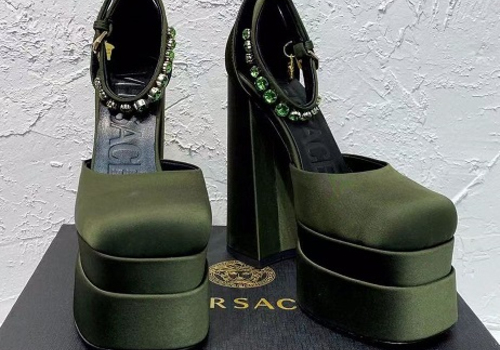 Женские туфли Versace милитари