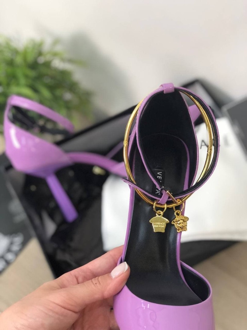 Женские кожаные туфли Versace фиолетовые