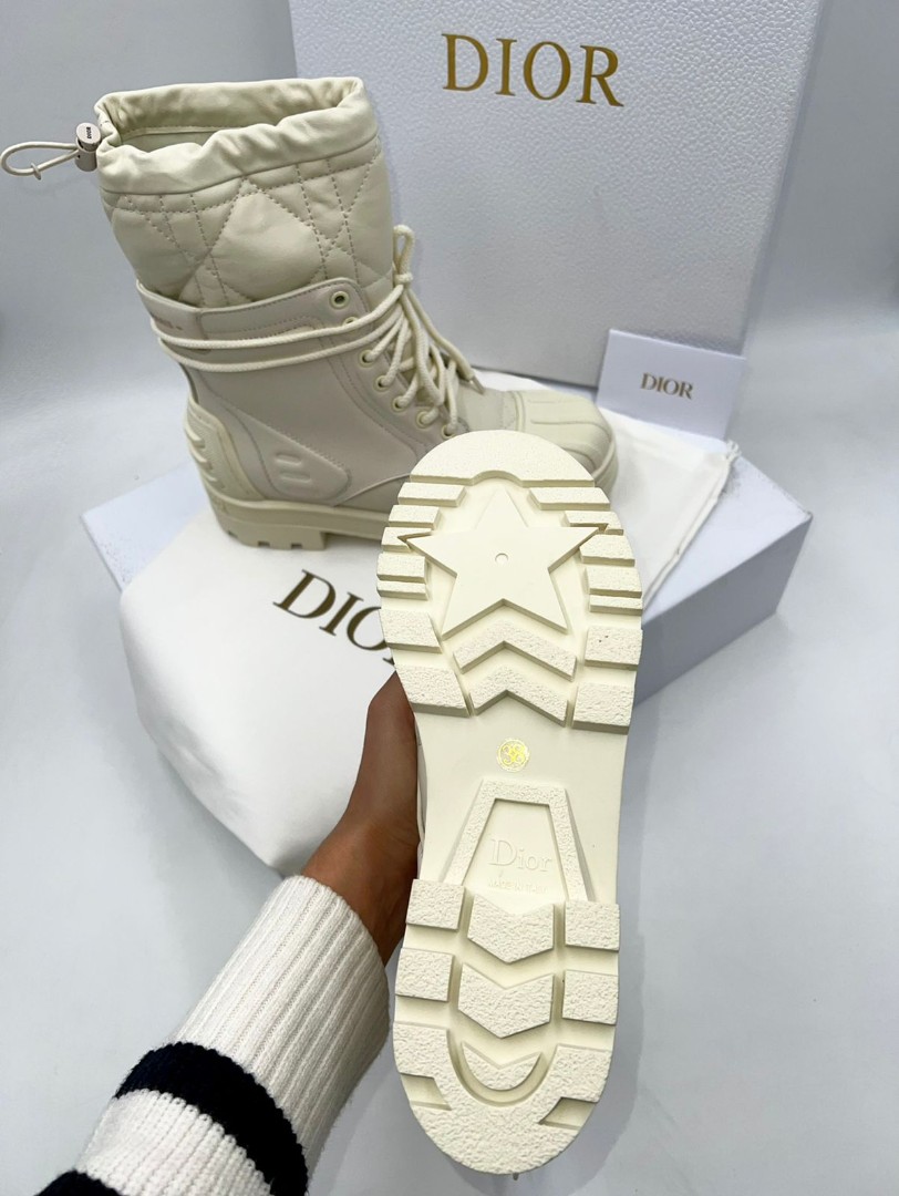 Зимние женские ботинки Christian Dior DiorIron молочные