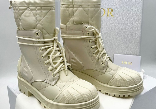Зимние женские ботинки Christian Dior DiorIron молочные