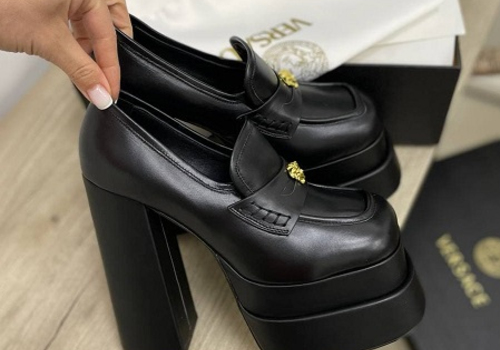 Женские туфли Versace Intrico черные