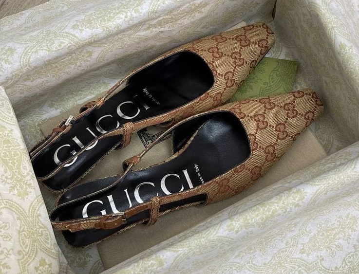 Босоножки Gucci бежевые