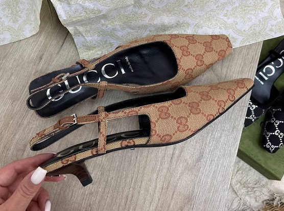 Босоножки Gucci бежевые