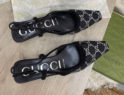 Босоножки Gucci черный