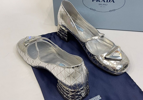 Кожаные туфли Prada серебро