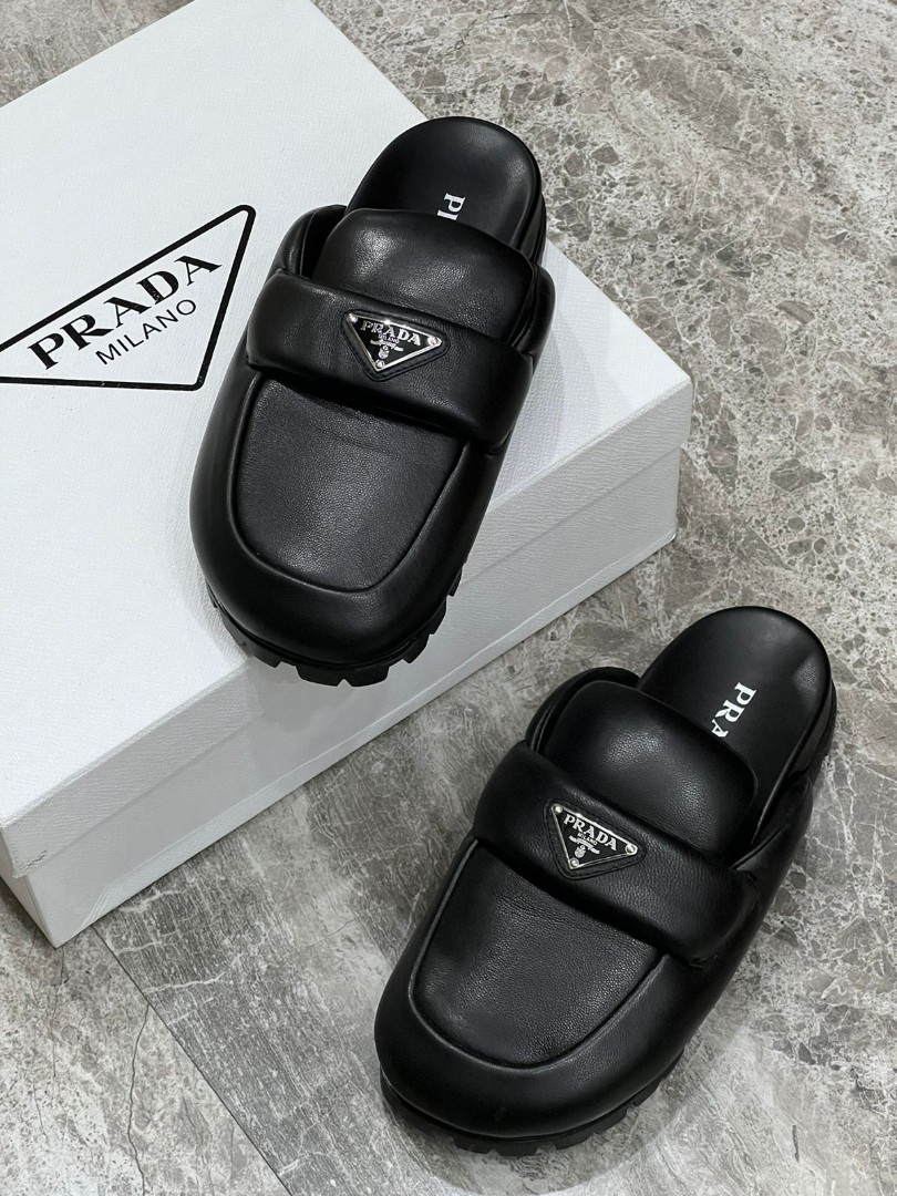 Кожаные мюли Prada черные