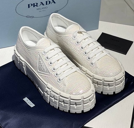 Женские кеды Prada белые