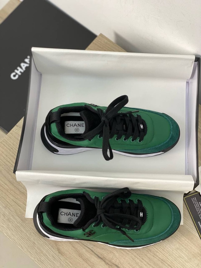Женские кроссовки Chanel зеленые