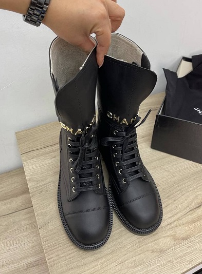 Кожаные черные ботинки Chanel