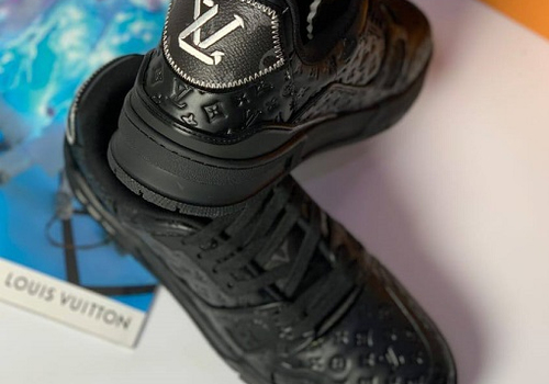 Кожаные кроссовки Louis Vuitton Trainer черные