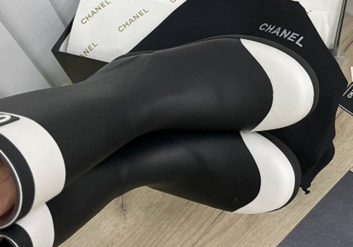 Резиновые черные сапоги Chanel