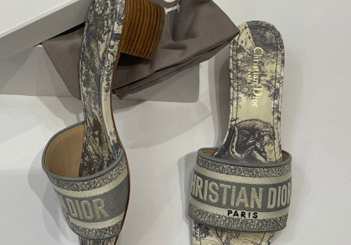 Босоножки Christian Dior серые