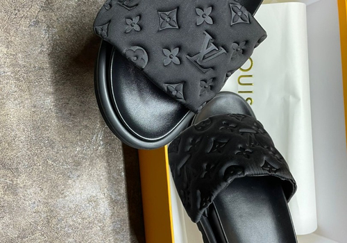 Женские шлепки Louis Vuitton черные