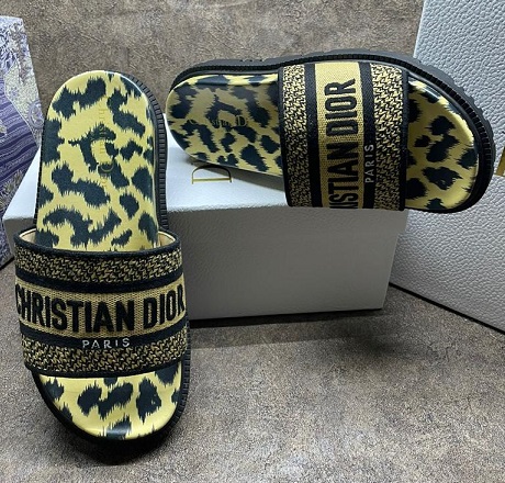 Женские шлепанцы Christian Dior леопард