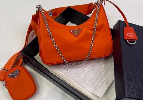 Женская сумка Prada Re-Edition 2000 оранжевая