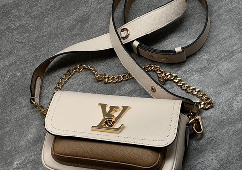 Сумка Louis Vuitton Lockme Tender белая