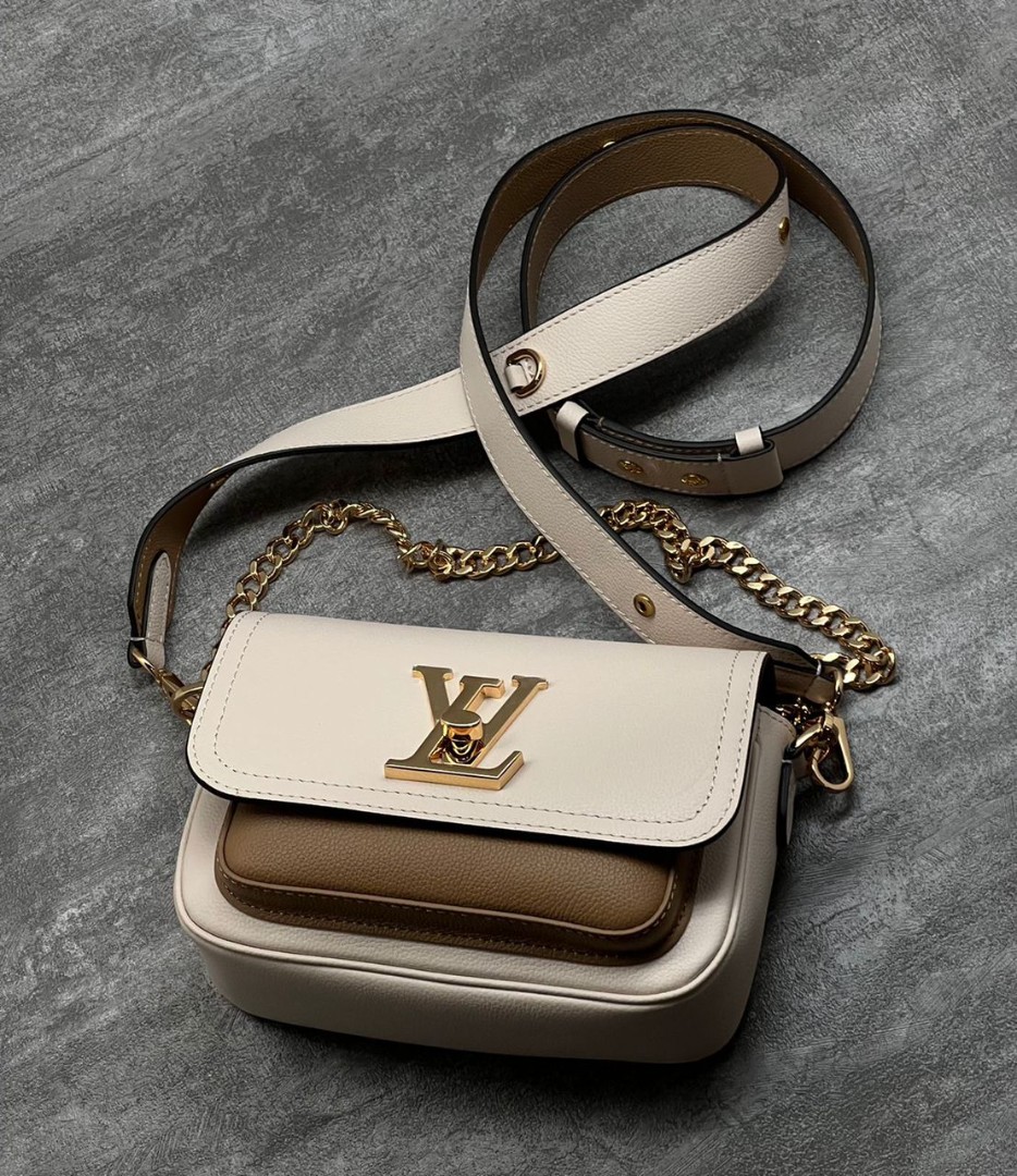 Сумка Louis Vuitton Lockme Tender белая