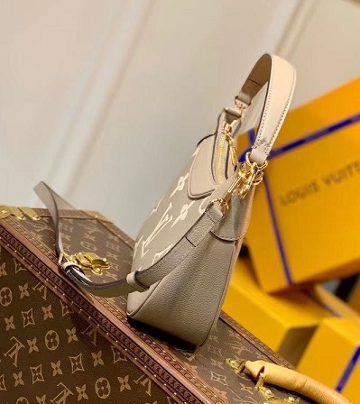 Женская сумка Louis Vuitton Bagatelle бежевая